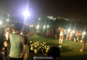 现场版吃瓜群众,围观者的真实心声与现场瞬间