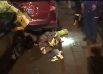 吃瓜群众救人视频播放,网络视频见证平凡人英勇救人瞬间