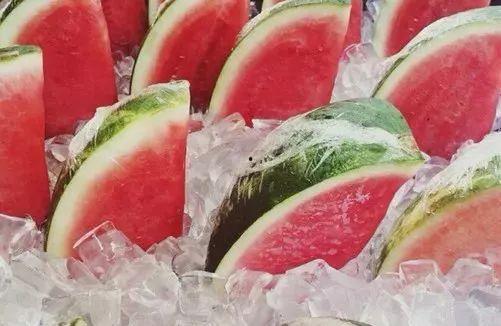 吃瓜群众肚子痛,揭秘背后真相