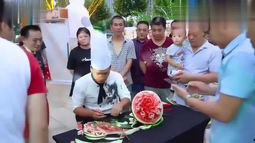 吃瓜群众围观的图片,吃瓜群众的热闹瞬间